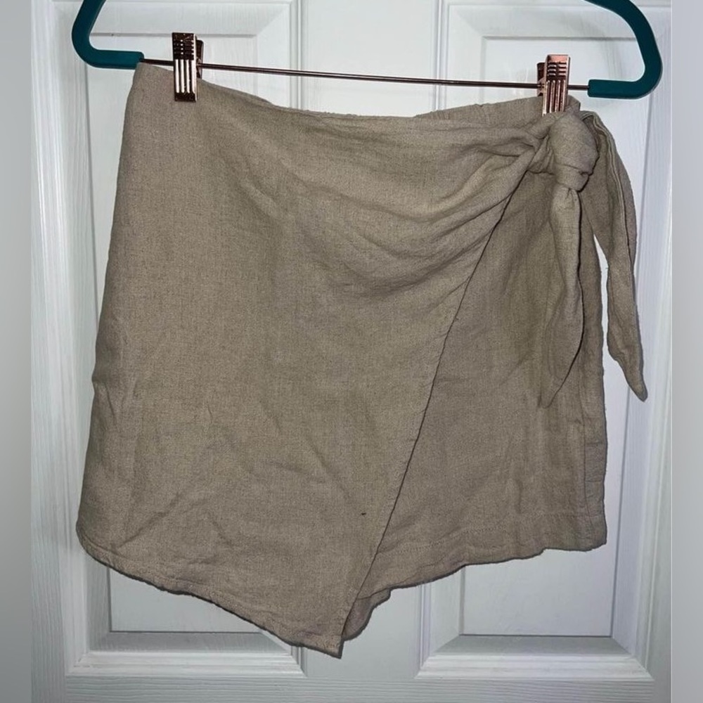 Linen Beige Skort, brand new- size 6
